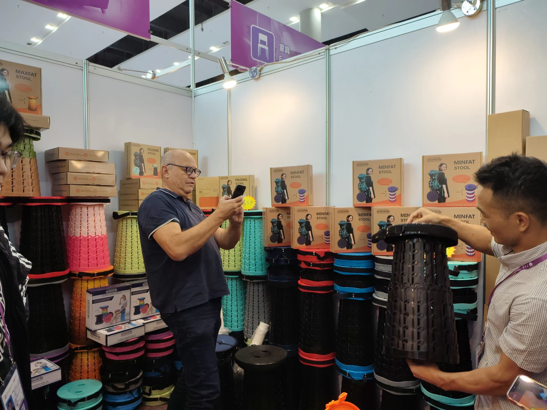 Locyop collapsible stool booth 138th Canton Fair Autumn 2025