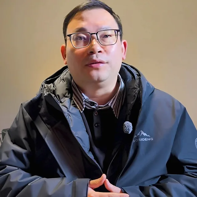 Long Changwei - Chairman of Locyop collapsible stool factory